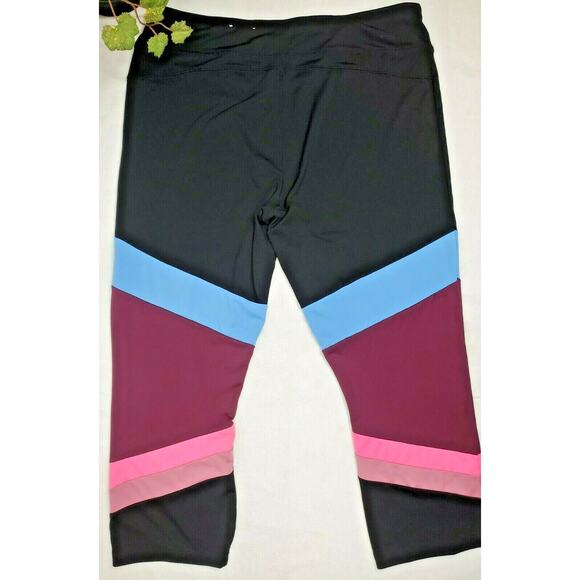 Flirtitude Size XXL Active Womens Black Striped Elastic Capri Leggings Pants 2XL - Picture 2 of 6